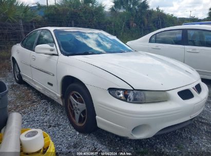 2002 PONTIAC GRAND PRIX GTP White  Gasoline 1G2WR52182F260931 photo #1