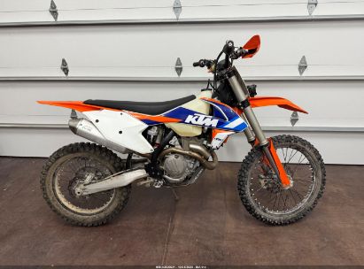 2017 KTM 450 XC-F White  Gasoline VBKXCR433HM270829 photo #1