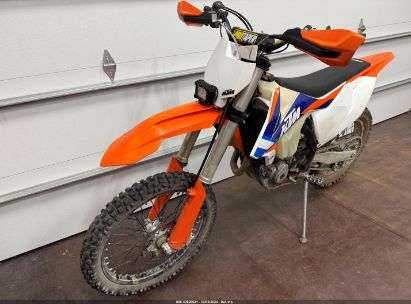 2017 KTM 450 XC-F White  Gasoline VBKXCR433HM270829 photo #3