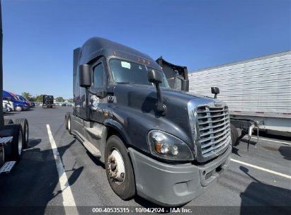 2018 FREIGHTLINER CASCADIA 125   Diesel 1FUJGLDR0JLJK3526 photo #1