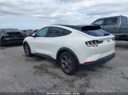 2022 FORD MUSTANG MACH-E SELECT White  Electric 3FMTK1RM9NMA39592 photo #4