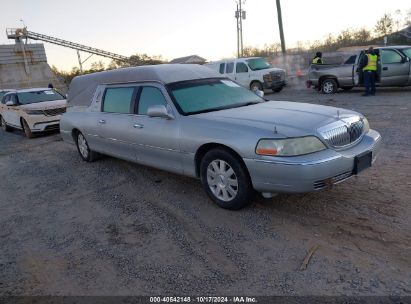 2004 LINCOLN TOWN CAR EXECUTIVE/SIGNATURE Silver  Gasoline 1LJFM81W74Y632952 photo #1