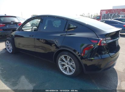 2021 TESLA MODEL Y LONG RANGE DUAL MOTOR ALL-WHEEL DRIVE Black  Electric 5YJYGDEE3MF207290 photo #4