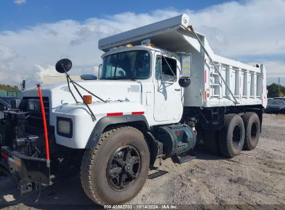 2000 MACK 600 RD600 White  Diesel 1M2P268C4YM047834 photo #3