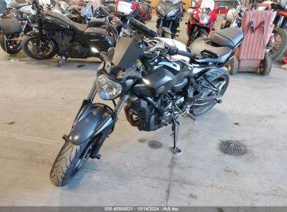 2016 YAMAHA FZ07 Black  Gasoline JYARM06E0GA007609 photo #3