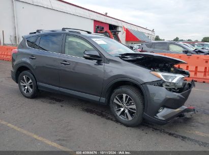 2018 TOYOTA RAV4 ADVENTURE/XLE Gray  Gasoline JTMRFREV6JJ727850 photo #1