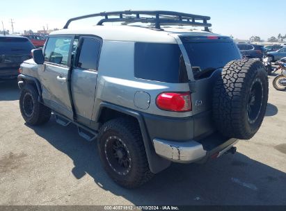 2011 TOYOTA FJ CRUISER Silver  Gasoline JTEZU4BF5BK011552 photo #4