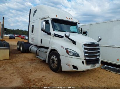 2019 FREIGHTLINER NEW CASCADIA 126 White  Diesel 3AKJHHDR3KSKN5373 photo #1