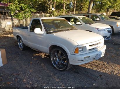 1995 CHEVROLET S TRUCK S10 White  Gasoline 1GCCS1440SK261694 photo #1