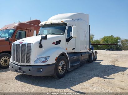 2017 PETERBILT 579 White  Diesel 1XPBD49X8HD392863 photo #3