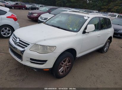 2009 VOLKSWAGEN TOUAREG 2 VR6 FSI White  Gasoline WVGBE77L69D006907 photo #3