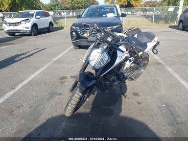 2022 KTM 390 DUKE MD2JPJ409NC251339 photo #3
