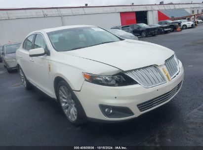 2009 LINCOLN MKS White  Gasoline 1LNHM93R39G627037 photo #1