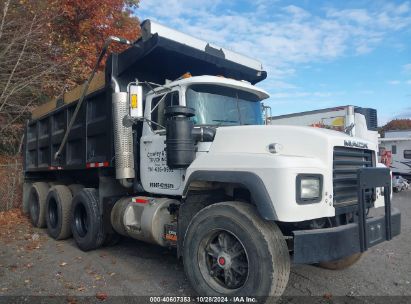 2000 MACK 600 RD600 White  Diesel 1M2P267C8YM052939 photo #1