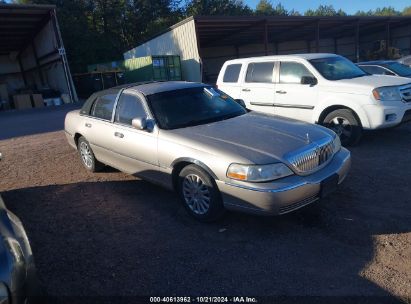 2003 LINCOLN TOWN CAR SIGNATURE/SIGNATURE PREMIUM Silver  Gasoline 1LNHM82W63Y661525 photo #1