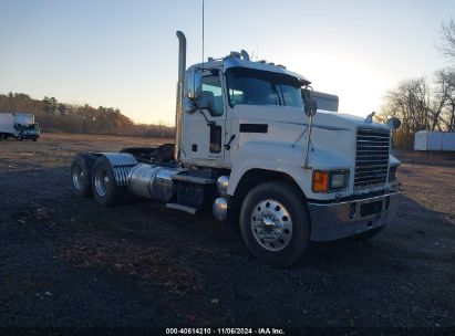 2011 MACK 600 CHU600 White  Diesel 1M1AN09Y6BM006878 photo #1