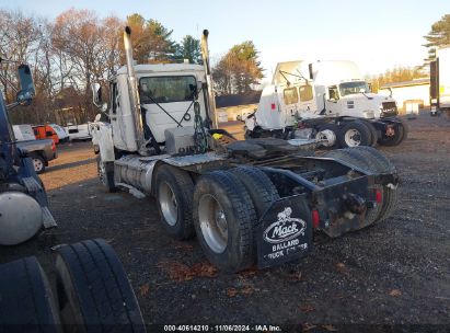 2011 MACK 600 CHU600 White  Diesel 1M1AN09Y6BM006878 photo #4