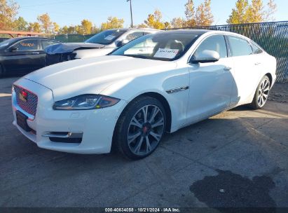 2018 JAGUAR XJ White  Gasoline SAJXJ2GD2J8W14746 photo #3