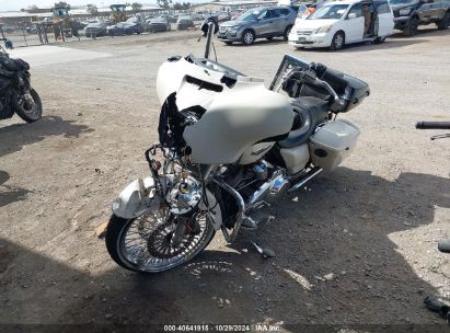 2022 HARLEY-DAVIDSON FLHX White  Gasoline 1HD1KBC24NB601185 photo #3