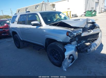 2017 TOYOTA 4RUNNER TRD OFF ROAD PREMIUM Silver  Gasoline JTEBU5JR0H5461734 photo #1