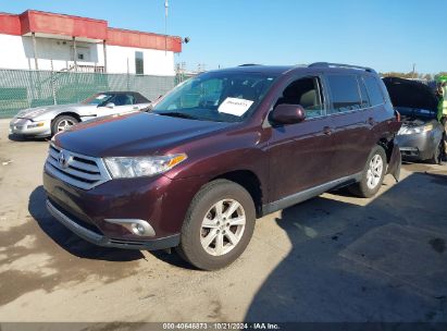 2013 TOYOTA HIGHLANDER BASE PLUS V6 Burgundy  Gasoline 5TDBK3EH1DS224951 photo #3