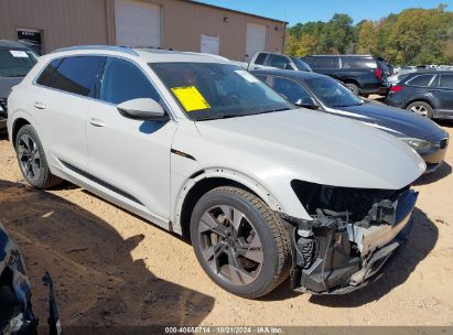 2022 AUDI E-TRON PREMIUM QUATTRO Gray  Electric WA1AAAGE1NB023415 photo #1