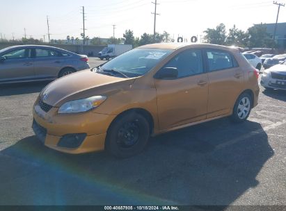 2010 TOYOTA MATRIX S Orange  Gasoline 2T1KE4EE0AC041404 photo #3