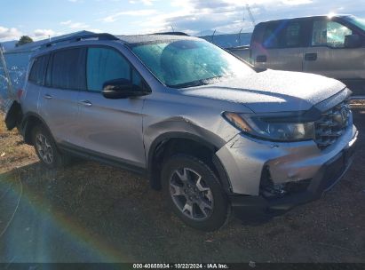 2022 HONDA PASSPORT AWD TRAILSPORT Silver  Gasoline 5FNYF8H64NB015487 photo #1