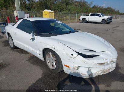 2002 PONTIAC FIREBIRD White  Gasoline 2G2FS22K322118628 photo #1