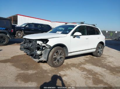 2017 VOLKSWAGEN TOUAREG V6 WOLFSBURG EDITION White  Gasoline WVGRF7BP8HD003771 photo #3