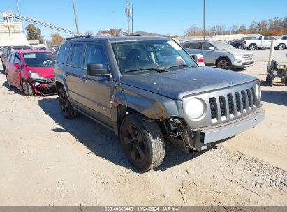 2014 JEEP PATRIOT LATITUDE Gray  Gasoline 1C4NJRFB2ED629646 photo #1