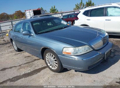 2004 LINCOLN TOWN CAR SIGNATURE Light Blue  Gasoline 1LNHM81W64Y652827 photo #1