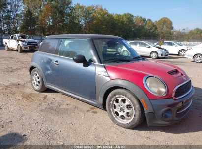 2011 MINI COOPER Red  Gasoline WMWSU3C52BT092572 photo #1