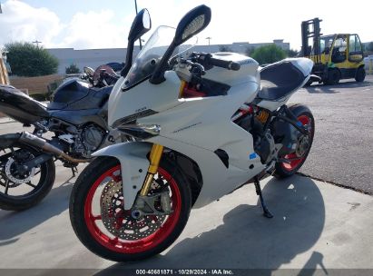 2018 DUCATI SUPERSPORT White  Gasoline ZDMVABDS4JB003441 photo #3