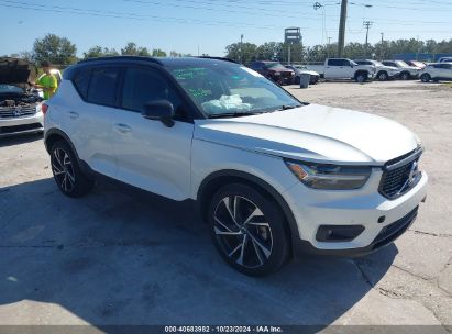 2020 VOLVO XC40 T5 R-DESIGN White  Gasoline YV4162UM4L2348854 photo #1