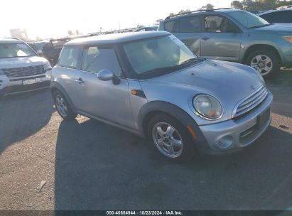 2011 MINI COOPER Silver  Gasoline WMWSU3C50BT182030 photo #1