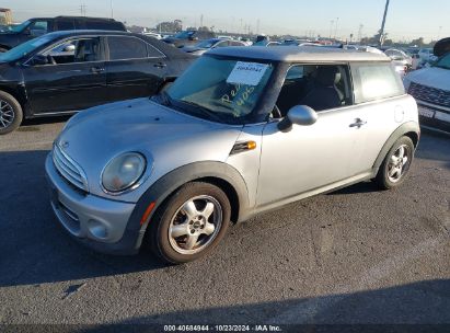 2011 MINI COOPER Silver  Gasoline WMWSU3C50BT182030 photo #3