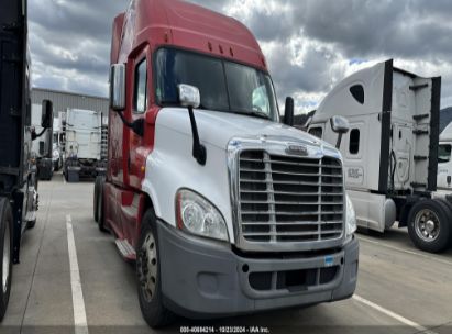 2014 FREIGHTLINER CASCADIA 125   Diesel 3AKJGLD54ESFX1150 photo #1