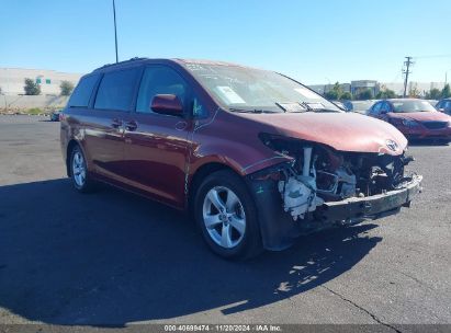 2017 TOYOTA SIENNA LE 8 PASSENGER Burgundy  Gasoline 5TDKZ3DC8HS786756 photo #1