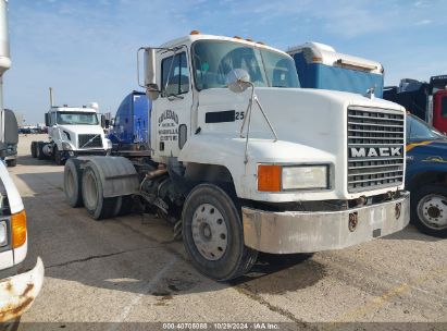 1999 MACK 600 CH600 White  Diesel 1M1AA13Y6XW118442 photo #1