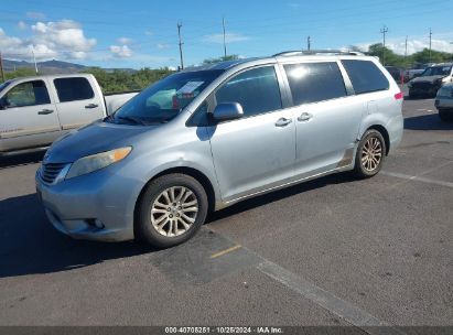 2011 TOYOTA SIENNA XLE V6/XLE V6 AUTO ACCESS SEAT Silver  Gasoline 5TDYK3DC8BS119286 photo #3