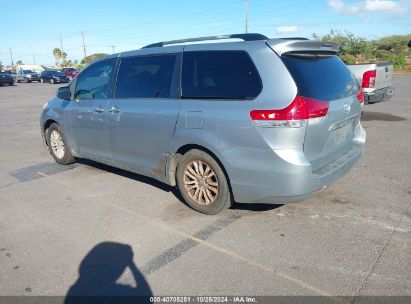 2011 TOYOTA SIENNA XLE V6/XLE V6 AUTO ACCESS SEAT Silver  Gasoline 5TDYK3DC8BS119286 photo #4