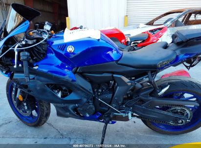 2023 YAMAHA YZFR7 Blue  Gasoline JYARM38Y6PA001452 photo #3