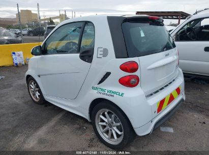 2014 SMART FORTWO ELECTRIC DRIVE PASSION White  Electric WMEEJ9AA7EK779439 photo #4