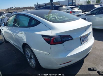 2022 TESLA MODEL 3 REAR-WHEEL DRIVE White  Electric 5YJ3E1EA1NF144123 photo #4