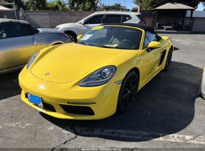 2017 PORSCHE 718 BOXSTER Yellow  Gasoline WP0CA2A82HS221688 photo #3