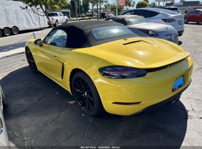 2017 PORSCHE 718 BOXSTER Yellow  Gasoline WP0CA2A82HS221688 photo #4