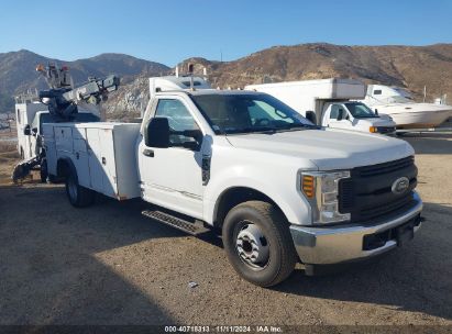 2018 FORD F-350 CHASSIS XL   Gasoline 1FDRF3G66JEC68374 photo #1