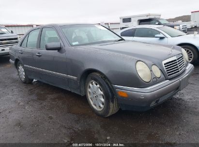 1996 MERCEDES-BENZ E 320 Gray  Gasoline WDBJF55F3TJ024612 photo #1