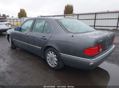 1996 MERCEDES-BENZ E 320 Gray  Gasoline WDBJF55F3TJ024612 photo #4